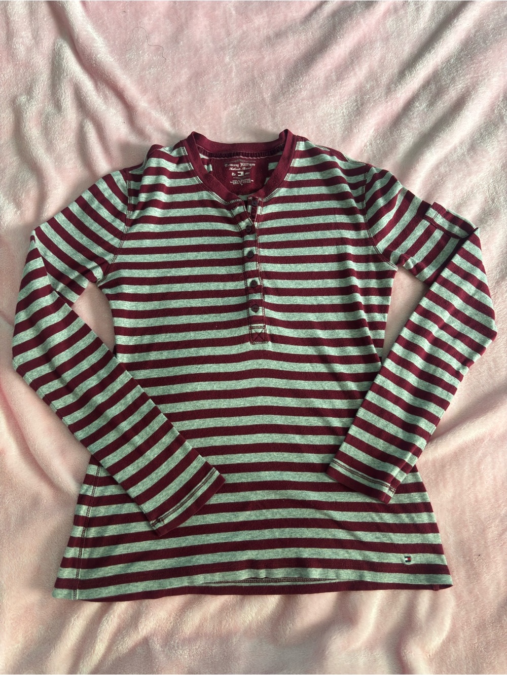 Vintage Tommy Hilfiger Burgundy and Grey Striped Long Sleeve Scoop Neck Henley M